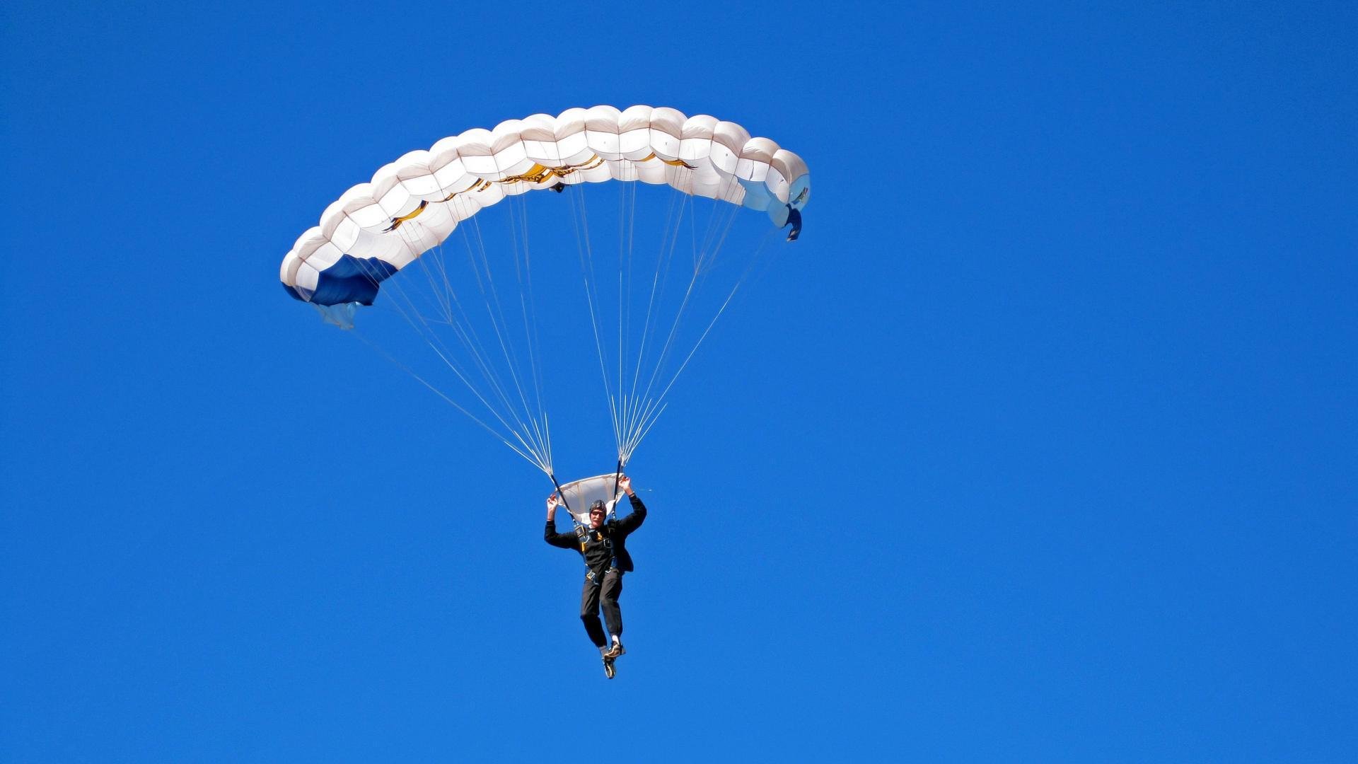 篮球专项技能教学方法改革及实战应用研究，篮球专项技术训练要点